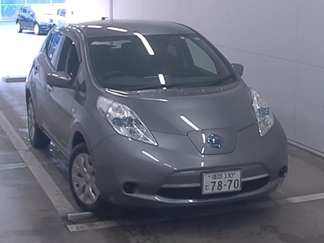 2016 NISSAN LEAF